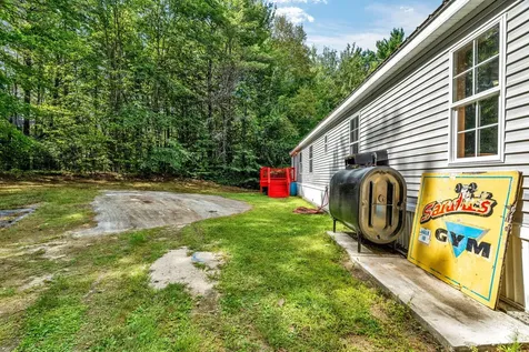 17 Harmon's Corner Road Auburn ME 04210