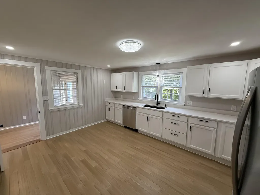 17 Sandy Terrace Portland ME 04102