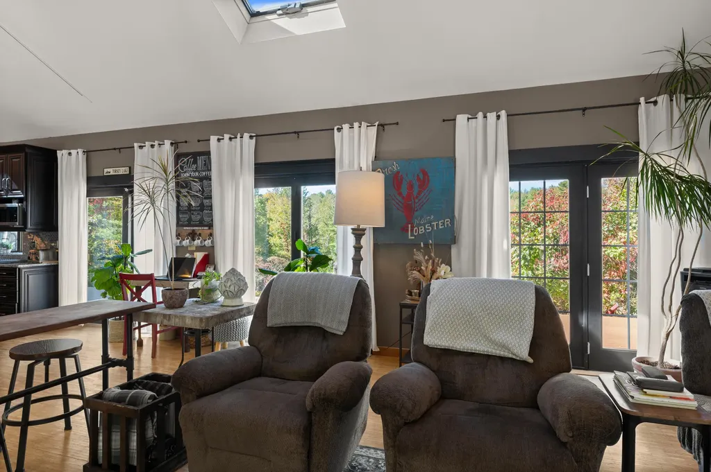 155 Old Kents Hill Road Readfield ME 04355