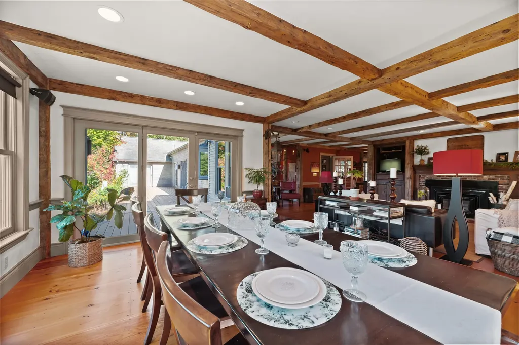 155 Old Kents Hill Road Readfield ME 04355