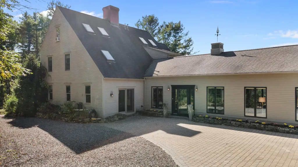 155 Old Kents Hill Road Readfield ME 04355