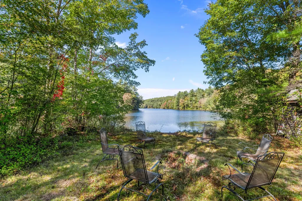 155 Old Kents Hill Road Readfield ME 04355