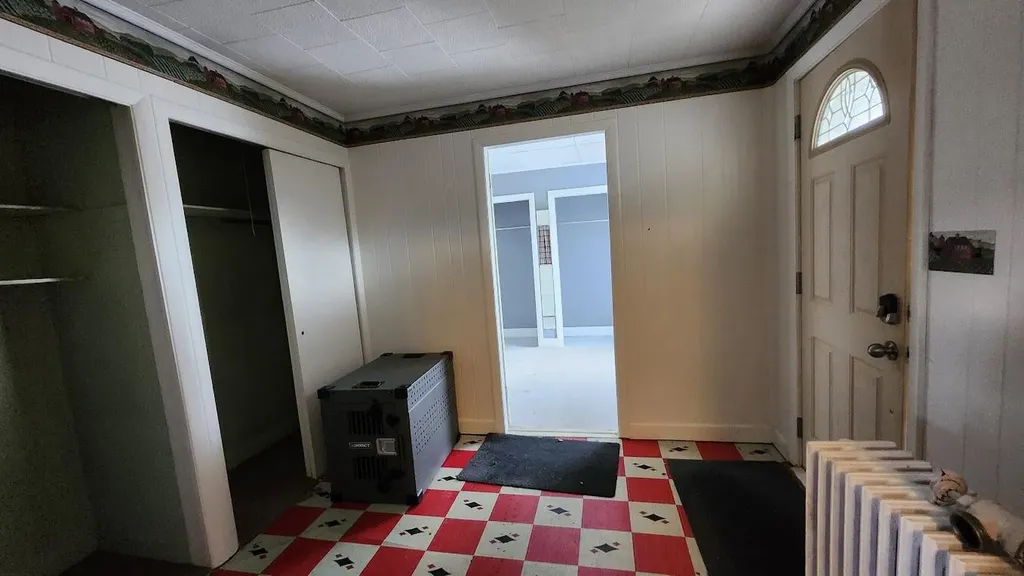 17 Bates Street Millinocket ME 04462