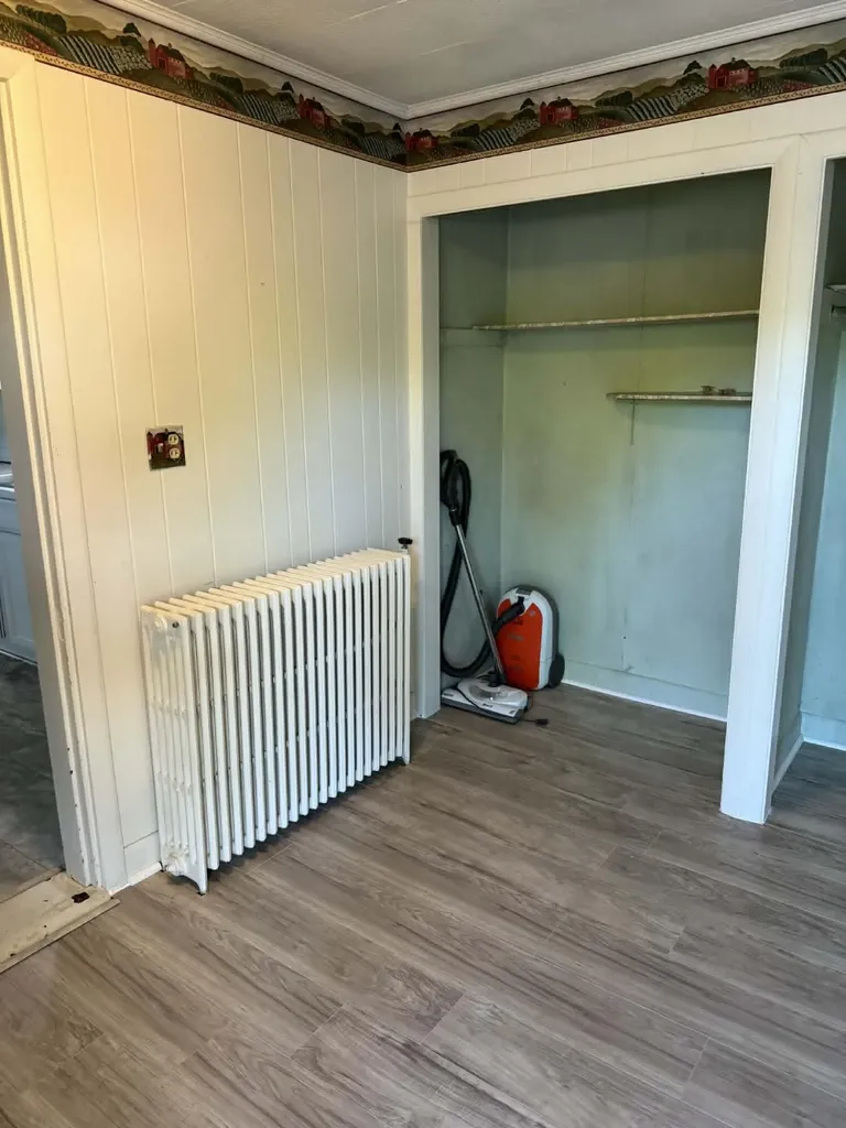 17 Bates Street Millinocket ME 04462