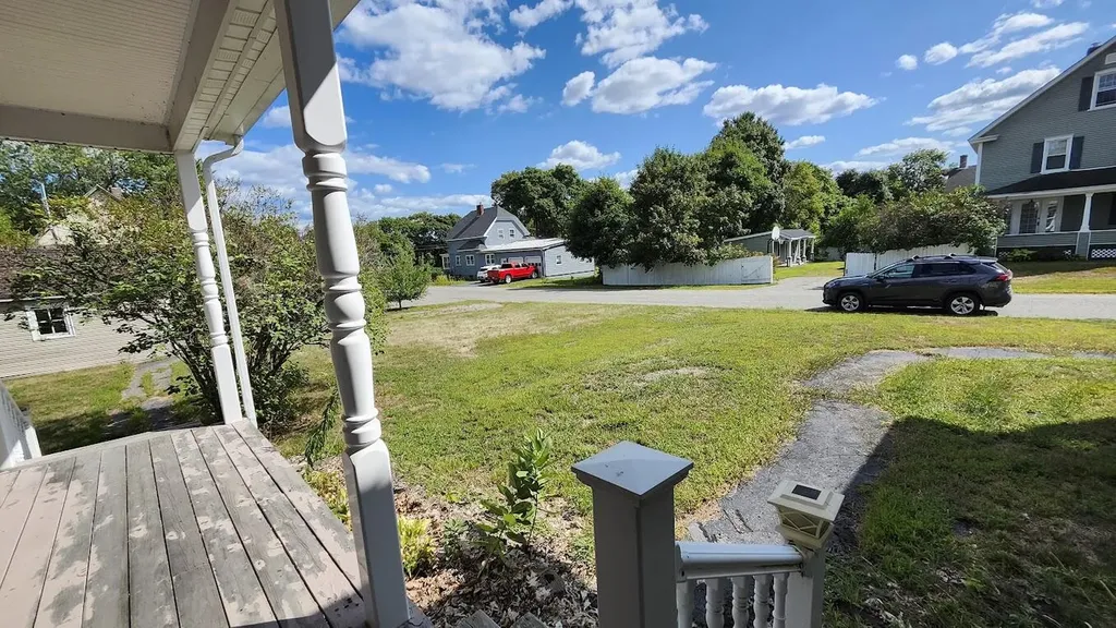 17 Bates Street Millinocket ME 04462