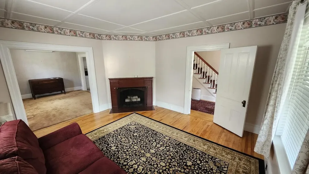 17 Bates Street Millinocket ME 04462
