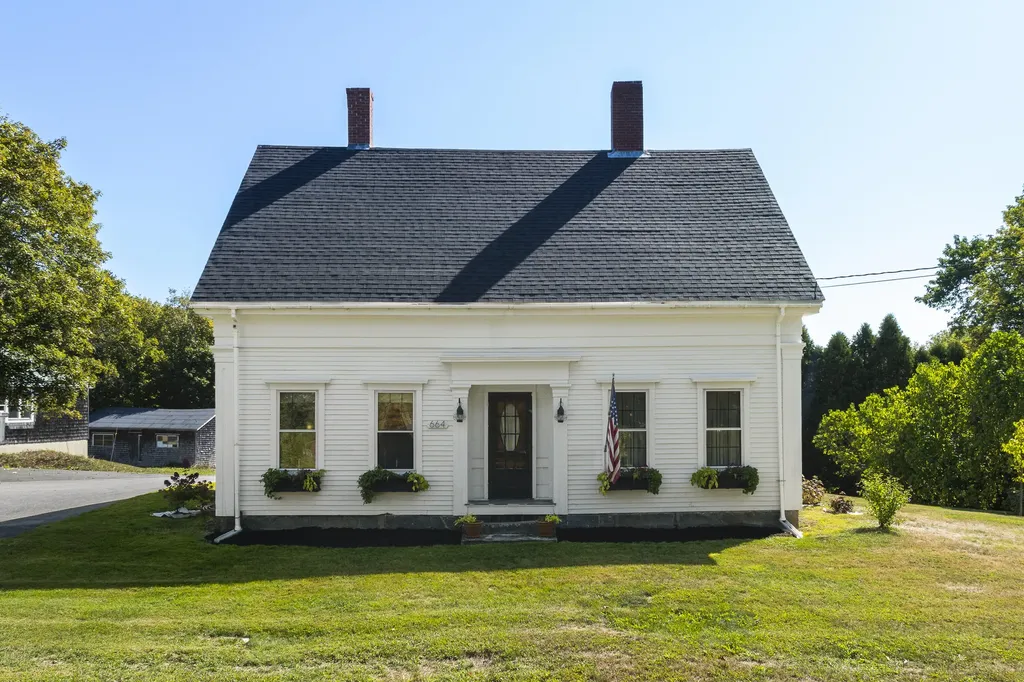 664 Boothbay Road Edgecomb ME 04556