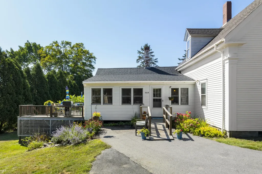 664 Boothbay Road Edgecomb ME 04556