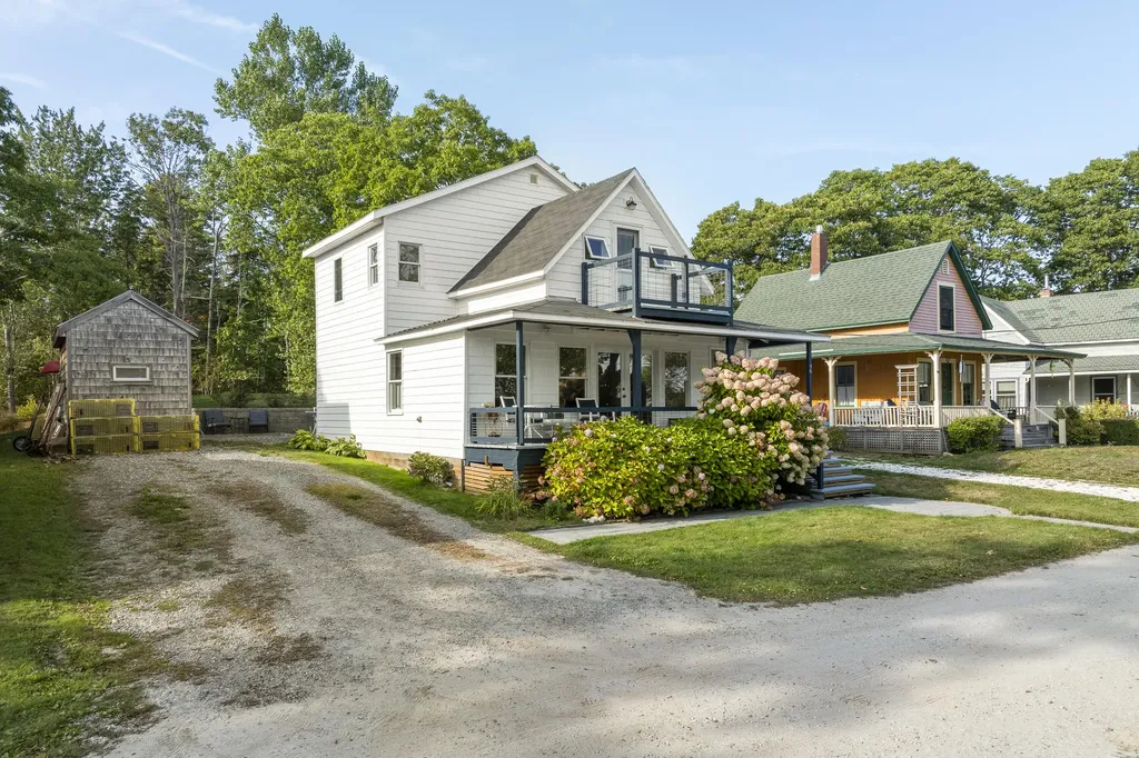 46 Blackstone Club Road Brunswick ME 04011