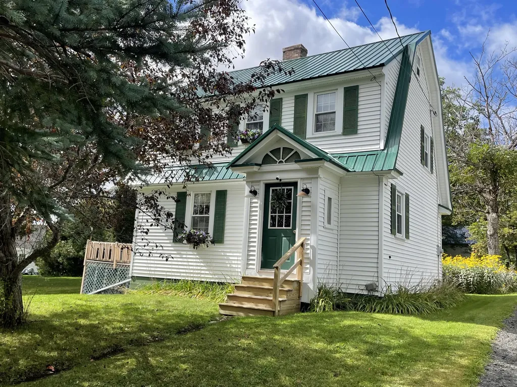 10 Coolidge Avenue Caribou ME 04736