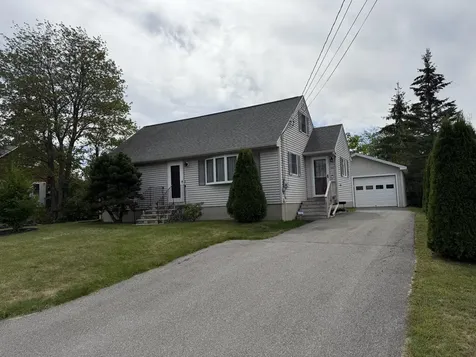 43 Robinhood Drive Brewer ME 04412