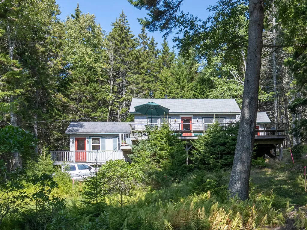 70 Island Retreat Road Swans Island ME 04685