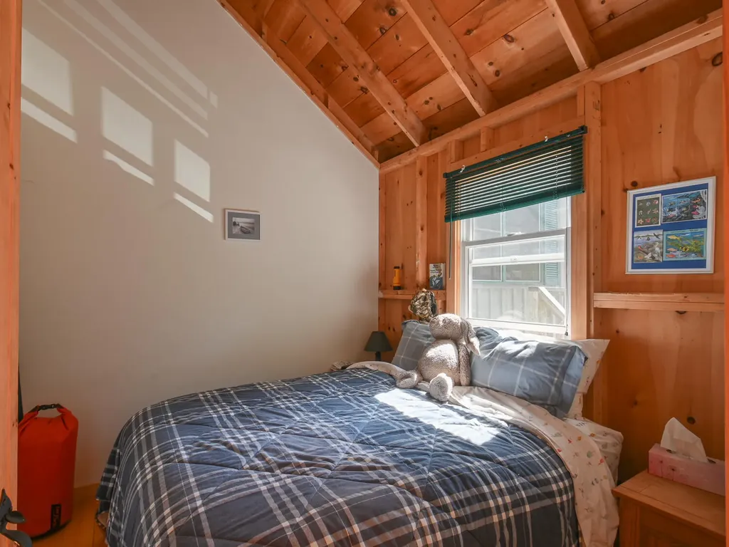 70 Island Retreat Road Swans Island ME 04685