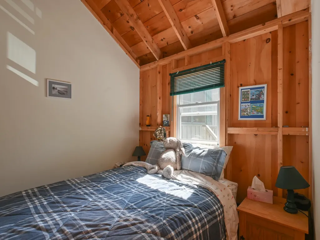 70 Island Retreat Road Swans Island ME 04685