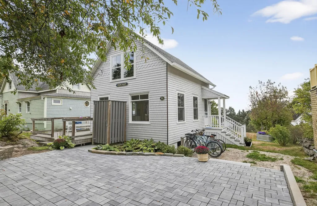 39 Meridian Street Portland ME 04108