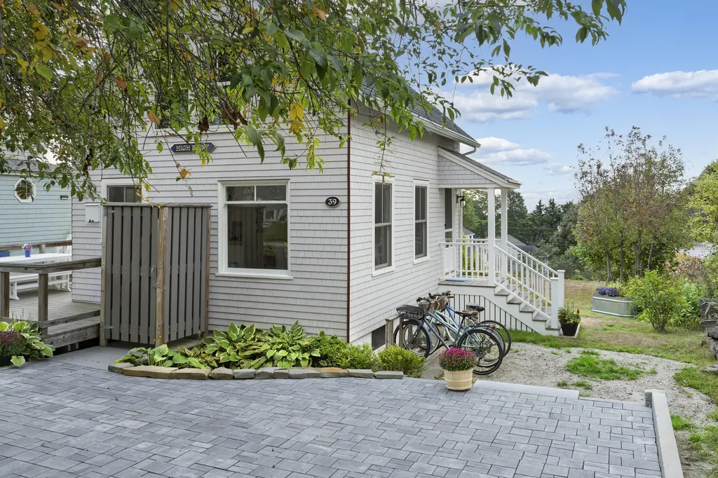 39 Meridian Street Portland ME 04108