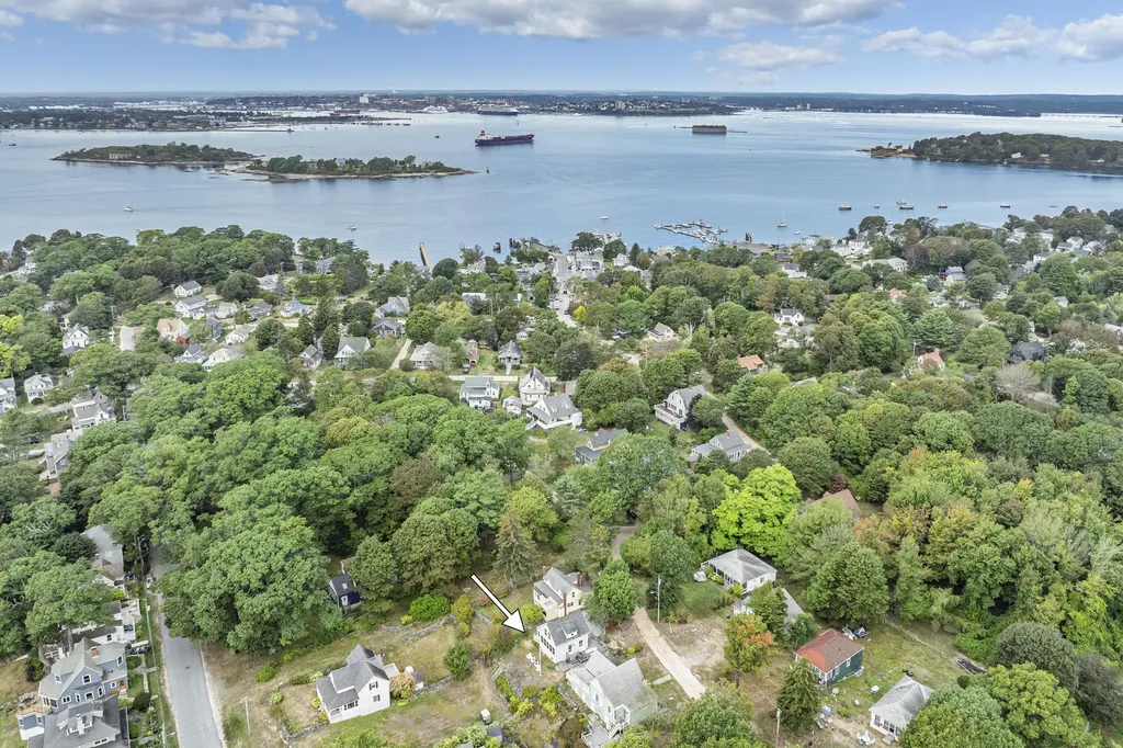 39 Meridian Street Portland ME 04108
