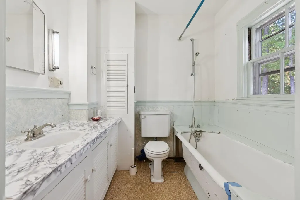 8 Mckeen Street Brunswick ME 04011