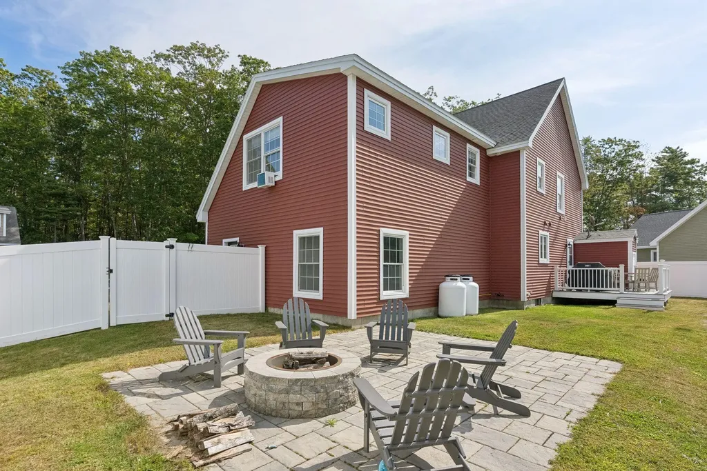 10 Leighton Farm Road Scarborough ME 04074