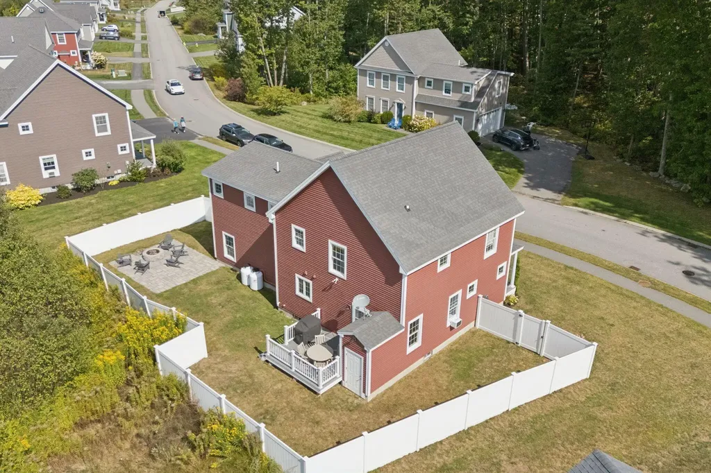 10 Leighton Farm Road Scarborough ME 04074
