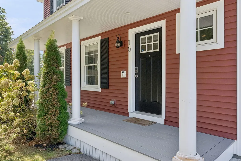 10 Leighton Farm Road Scarborough ME 04074