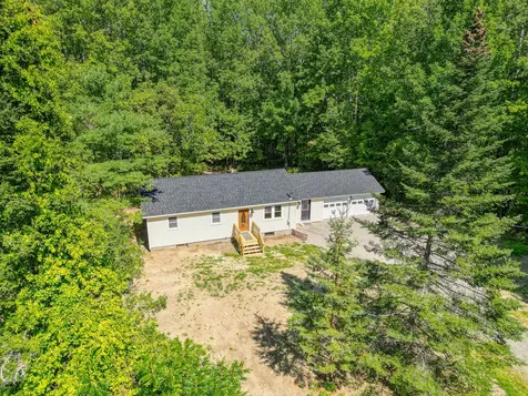 76 Pirate Lane Fairfield ME 04937