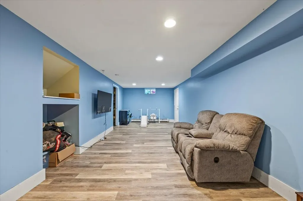 24 Caroline Crossing Hollis ME 04042
