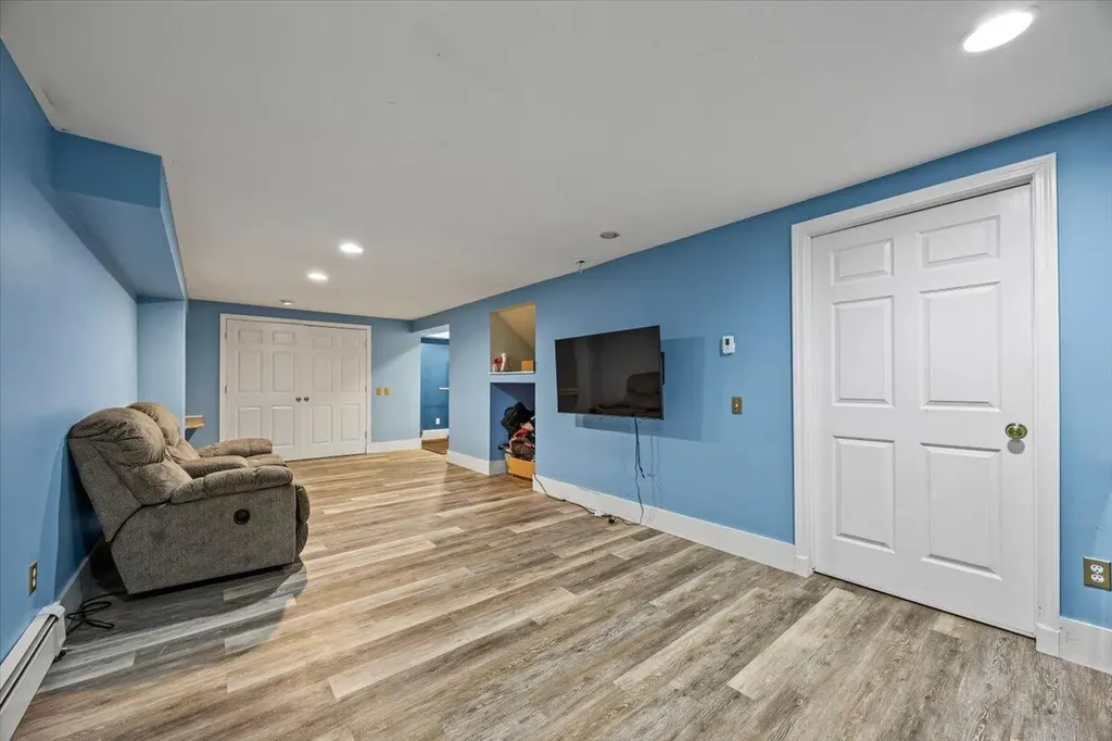24 Caroline Crossing Hollis ME 04042