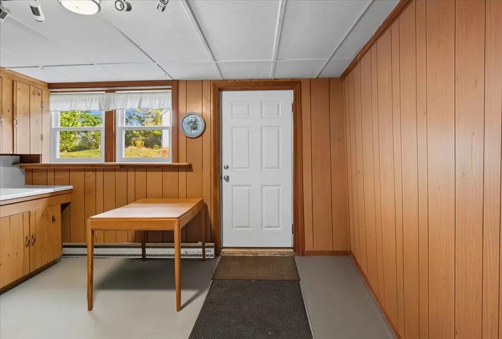 185 Pleasant Street Richmond ME 04357
