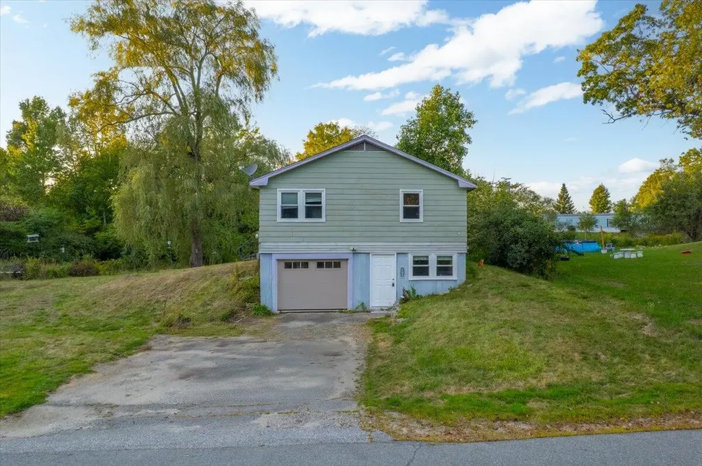 185 Pleasant Street Richmond ME 04357