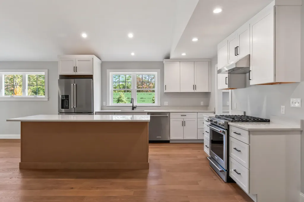 11 Heritage Lane Kennebunk ME 04043