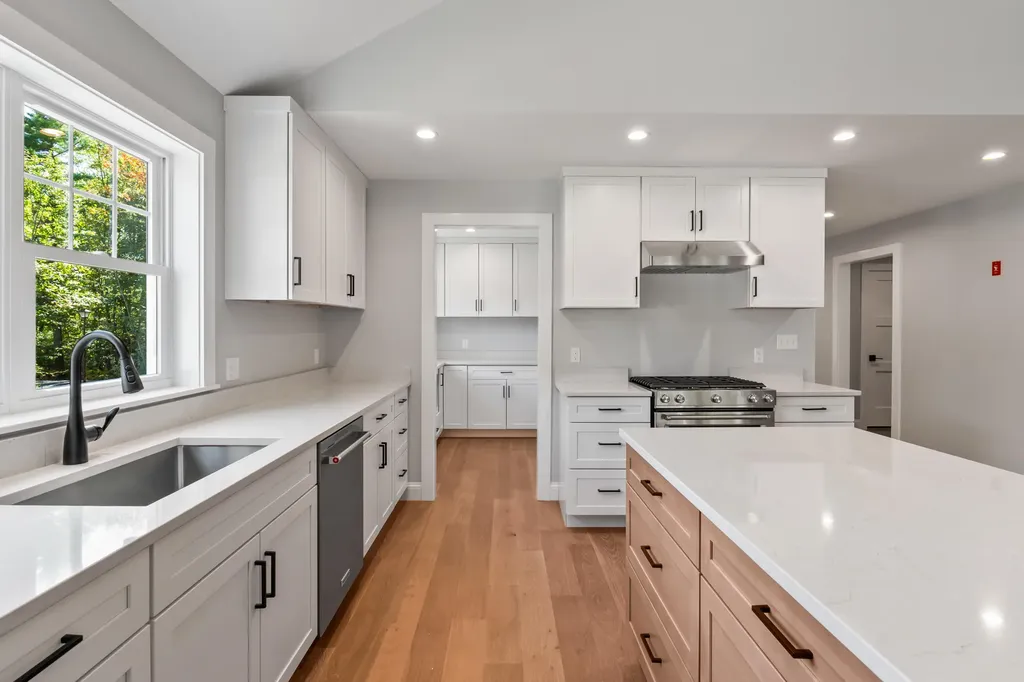 11 Heritage Lane Kennebunk ME 04043