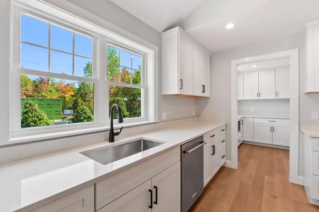 11 Heritage Lane Kennebunk ME 04043