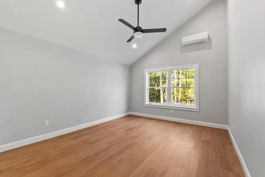 11 Heritage Lane Kennebunk ME 04043