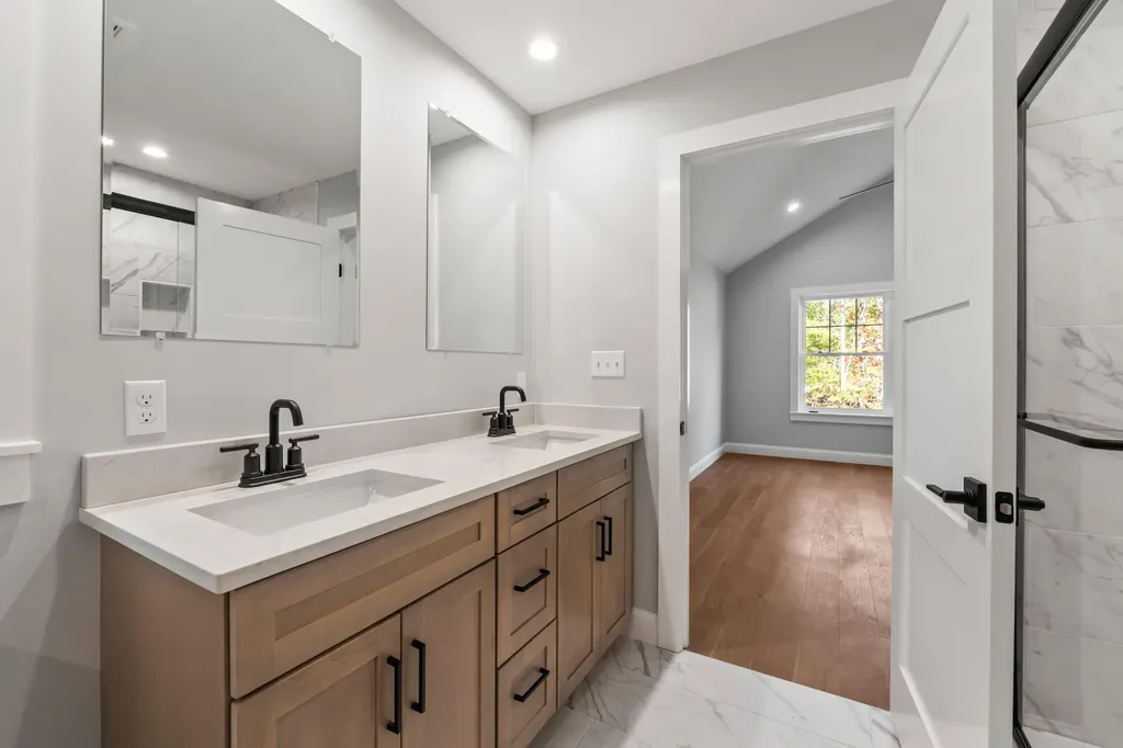 11 Heritage Lane Kennebunk ME 04043