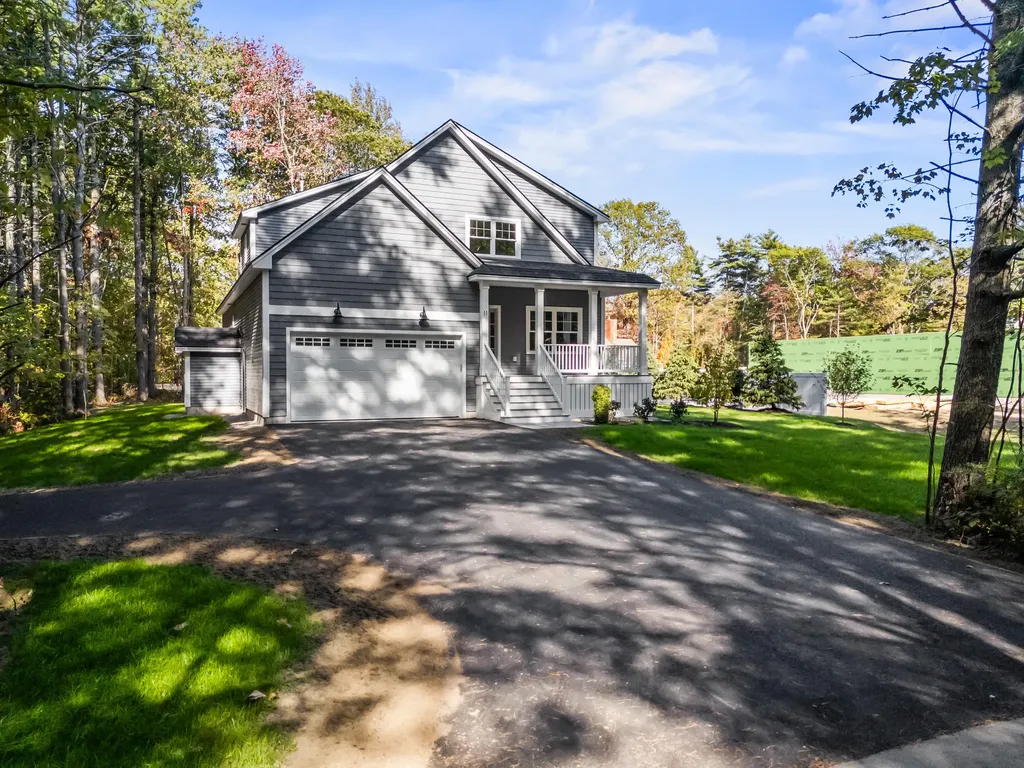 11 Heritage Lane Kennebunk ME 04043