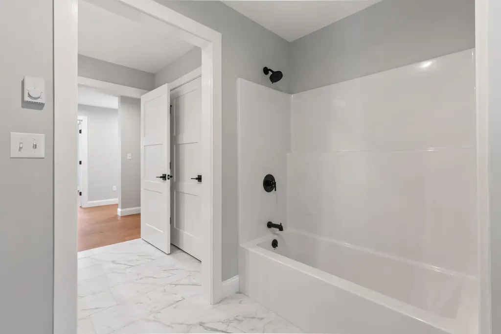 11 Heritage Lane Kennebunk ME 04043