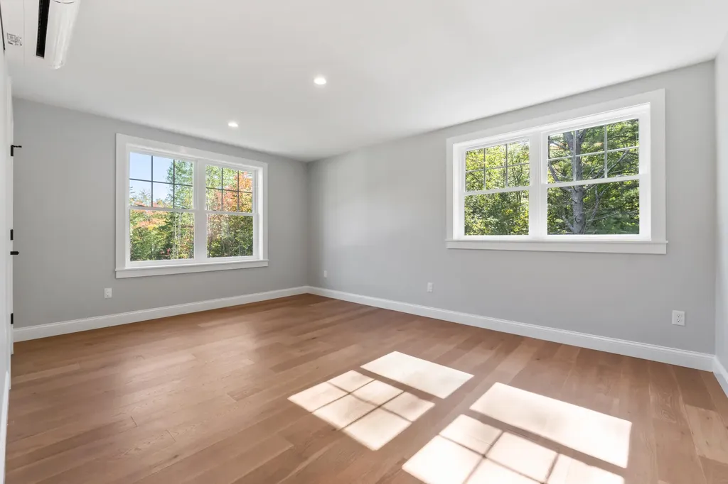 11 Heritage Lane Kennebunk ME 04043