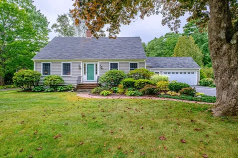 9 Wildwood Boulevard Cumberland ME 04110