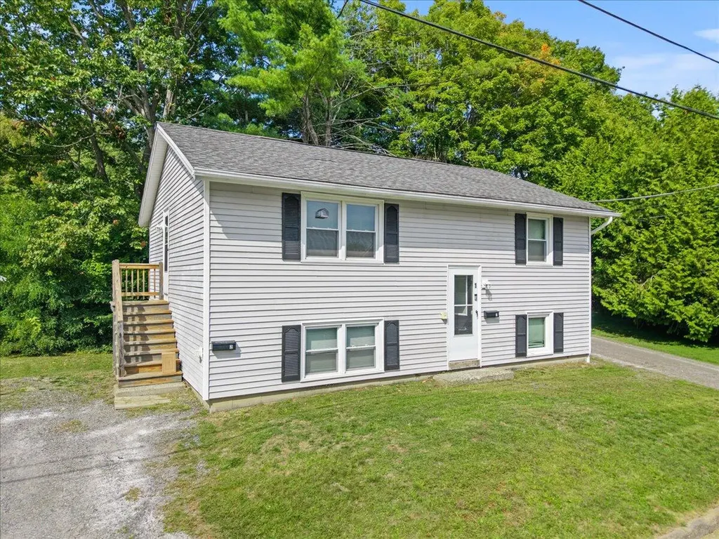 12 Clark Street Waterville ME 04901
