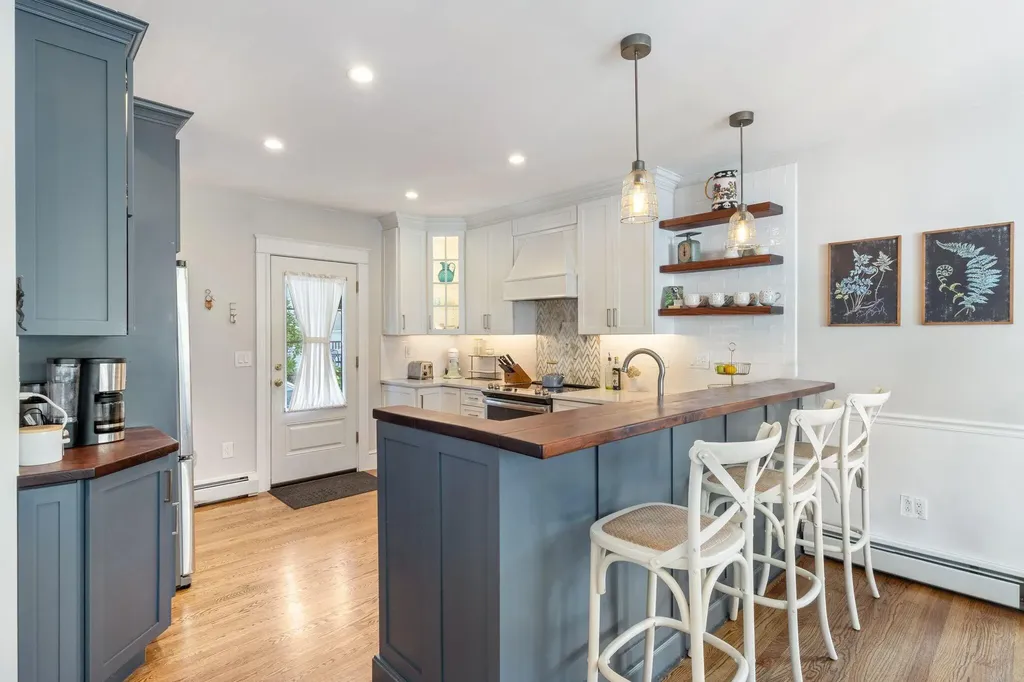 52 Maplewood Street Portland ME 04103
