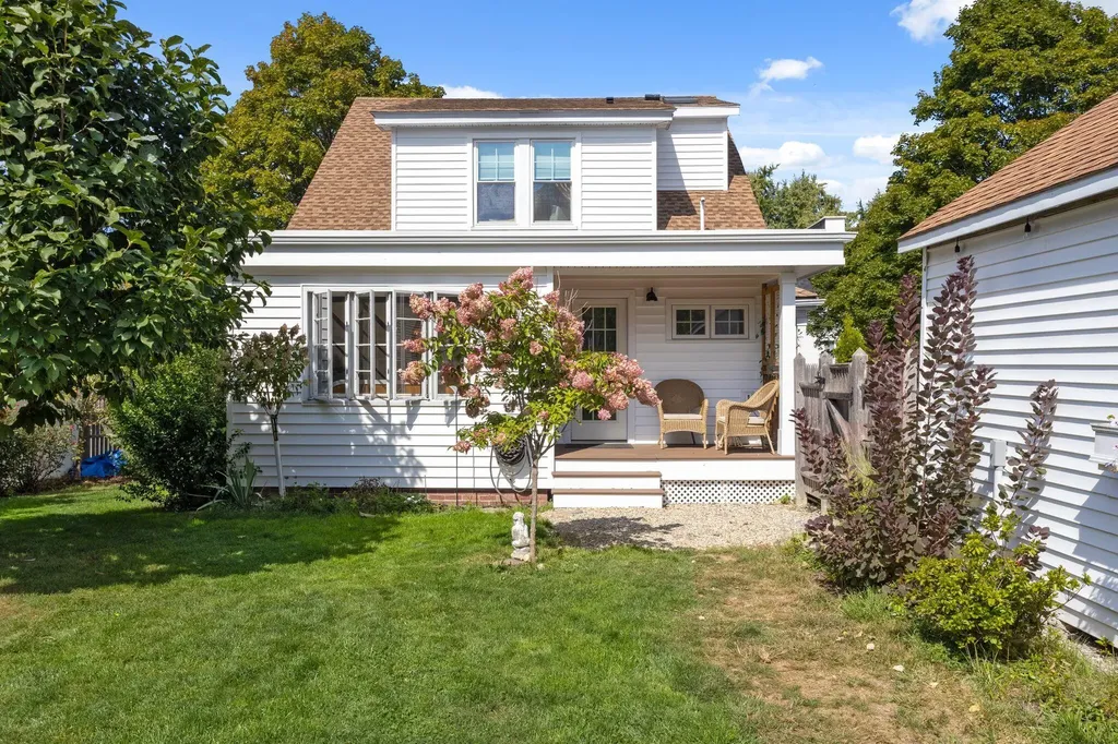 52 Maplewood Street Portland ME 04103
