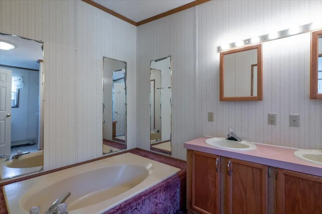 479 New England Road Searsmont ME 04973