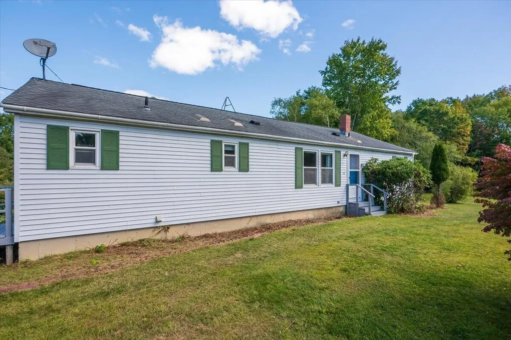 479 New England Road Searsmont ME 04973