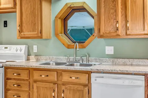 47 Higgins Road Palmyra ME 04965