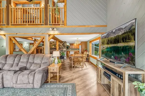 47 Higgins Road Palmyra ME 04965