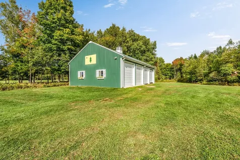 47 Higgins Road Palmyra ME 04965