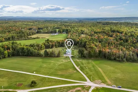 47 Higgins Road Palmyra ME 04965