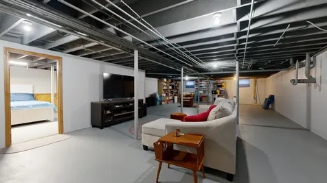 10 Hackett Mills Road Poland ME 04274