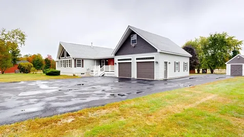 10 Hackett Mills Road Poland ME 04274